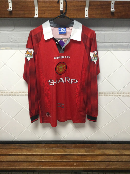 Man united shirt