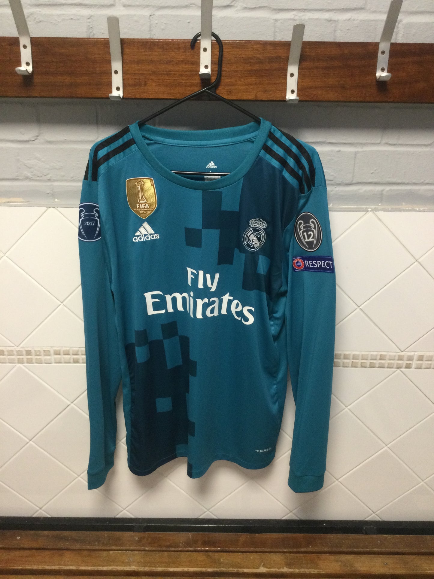 Real Madrid 2017/18 3rd Shirt